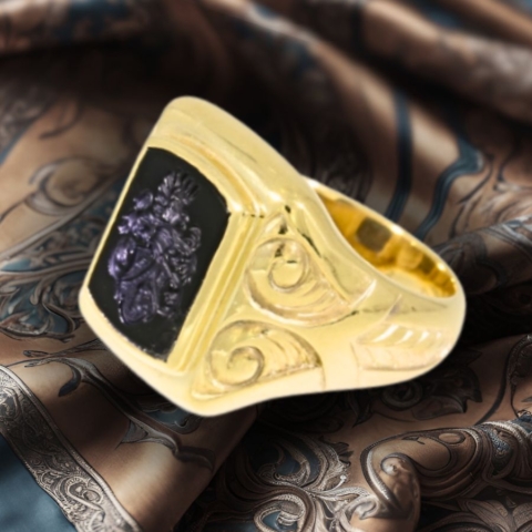 Siegelring im vintage-stil mit Schnörkeln in Gelbgold mit Onyx